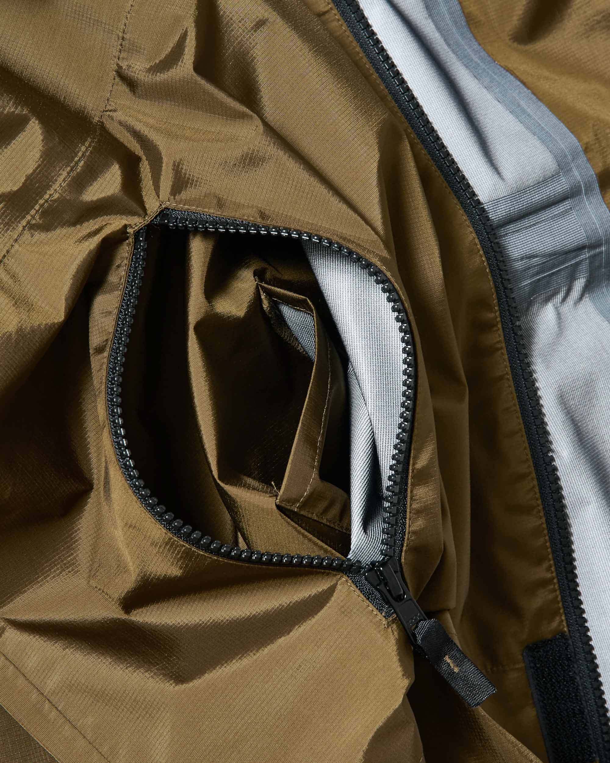 QUALIFIED 3 LAYER JACKET