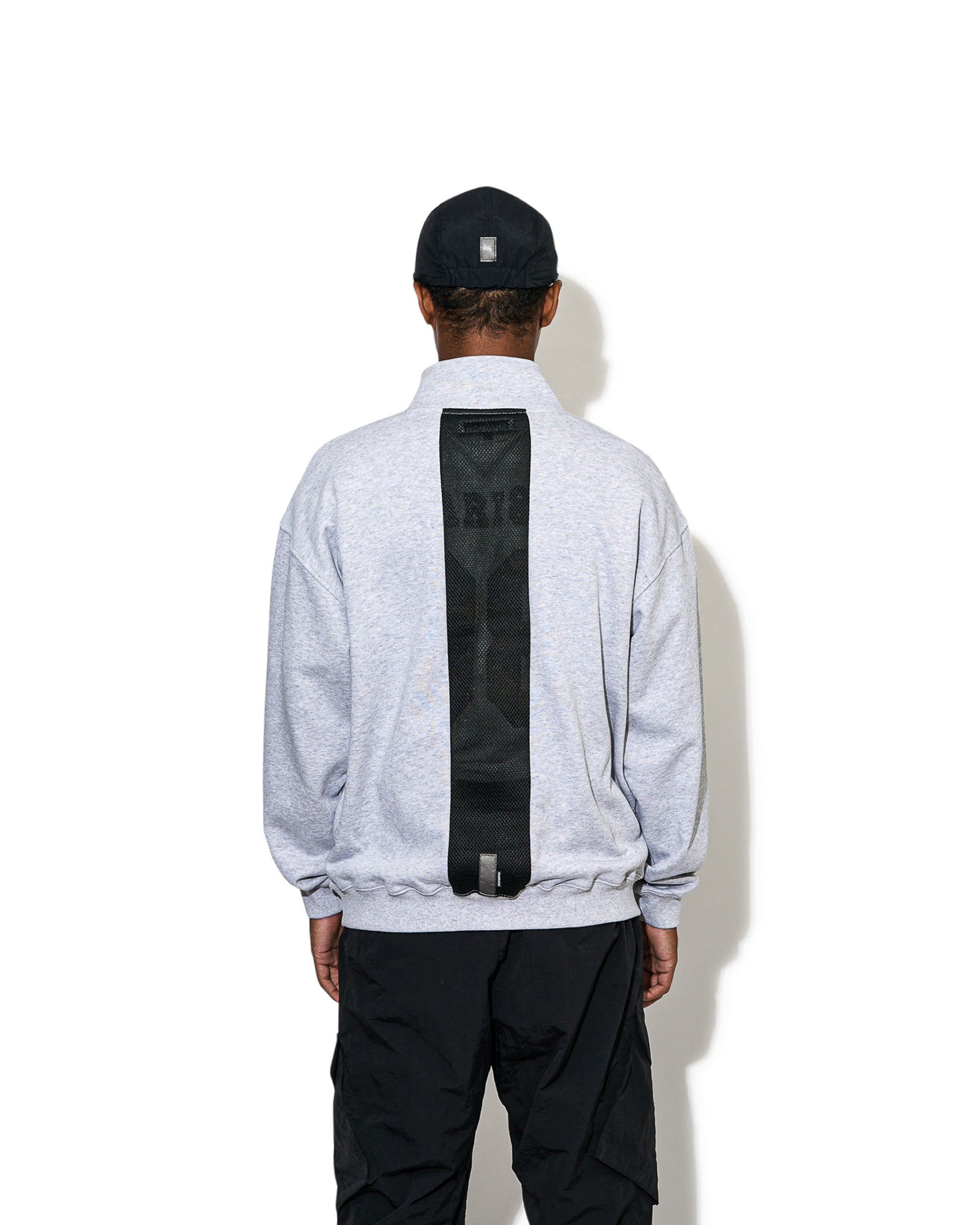 VENTILATED HI NECK SWEATS