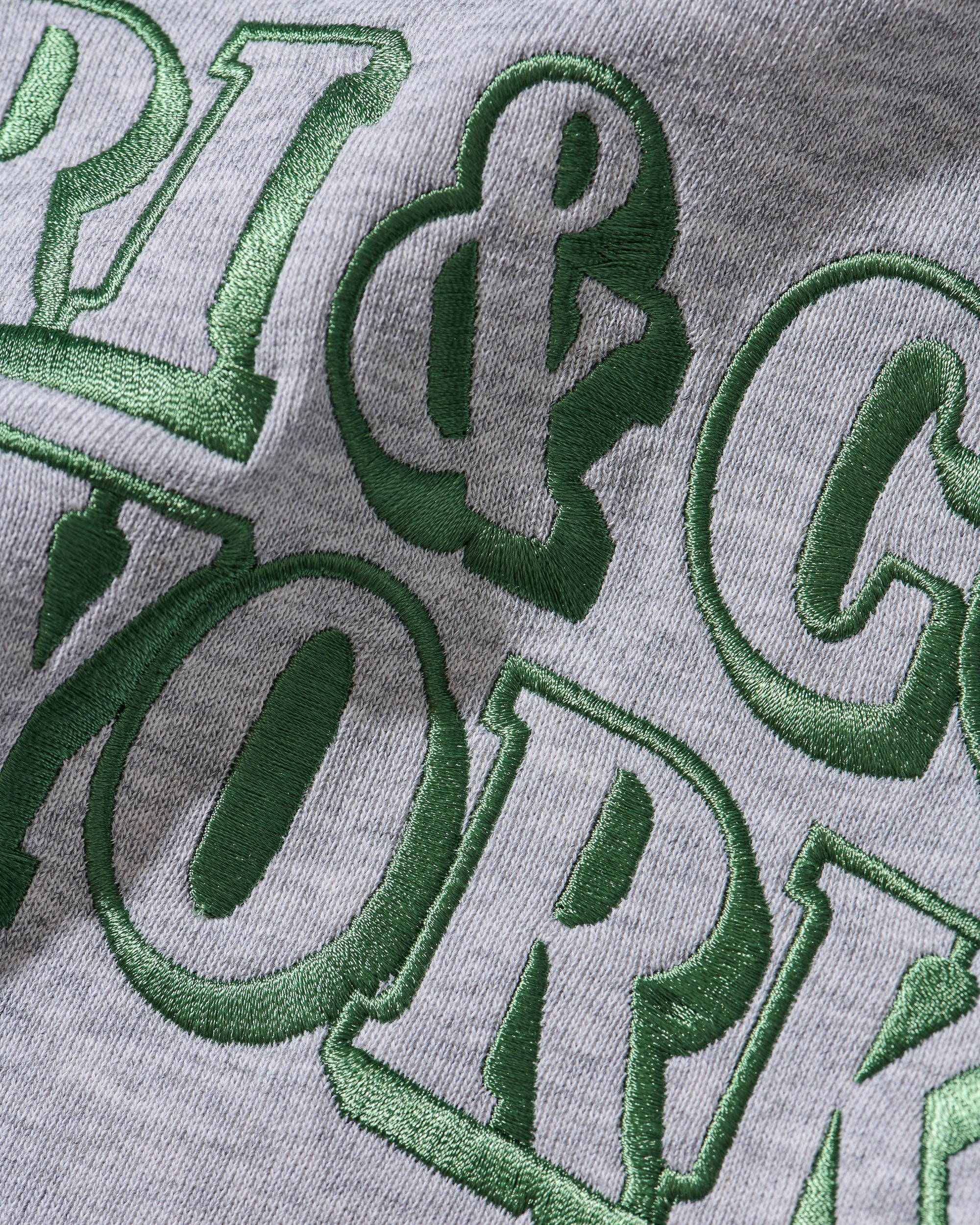 BUCKS CREWNECK SWEATS